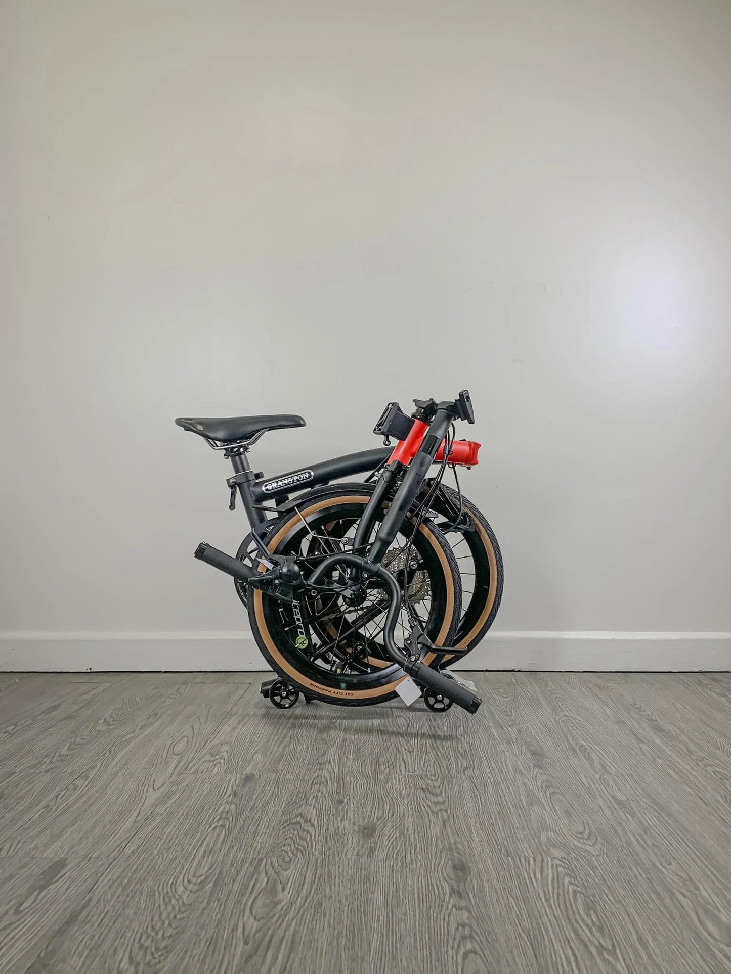 CRANSTON R9 16inch Tri-folding Bike 9speed High Quality Steel Frame Light Weight M bar 9S Mini Foldable Bicycle Folding Bike