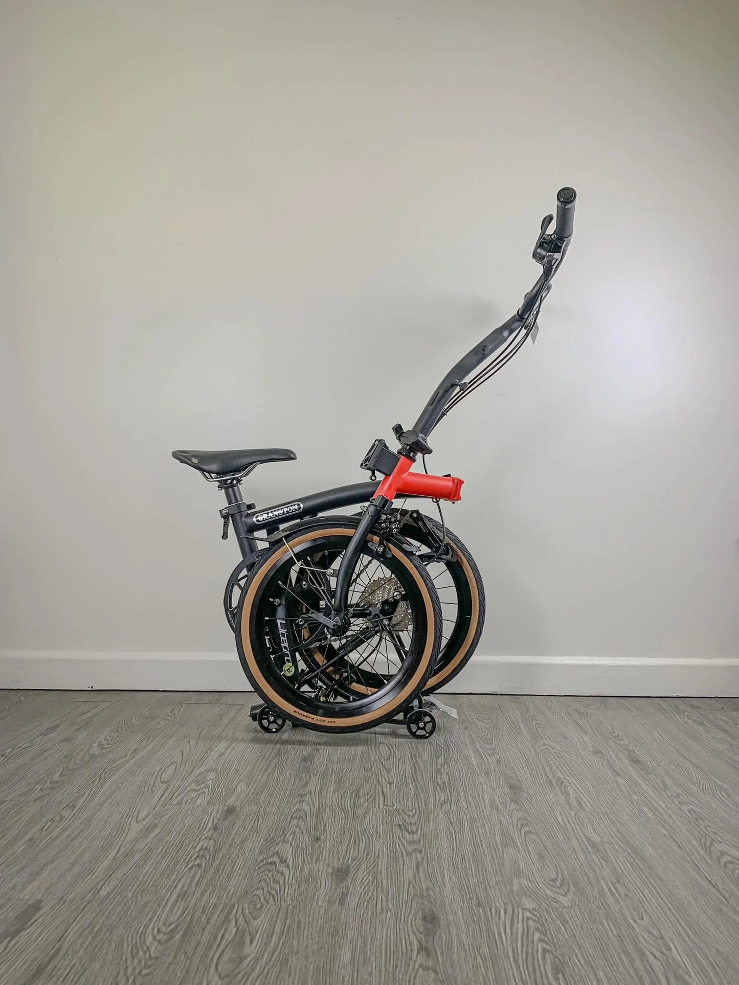 CRANSTON R9 16inch Tri-folding Bike 9speed High Quality Steel Frame Light Weight M bar 9S Mini Foldable Bicycle Folding Bike
